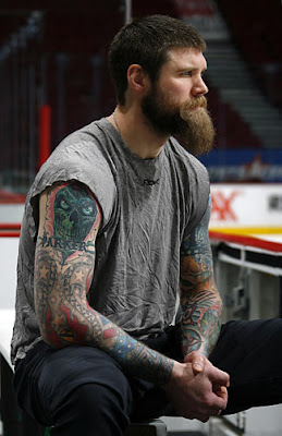 Scott Parker gets ready for a tilt against the Vancouver Canucks